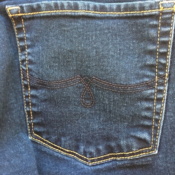 Lucky Brand size 2 Leyla Boot - Picture 6 of 6